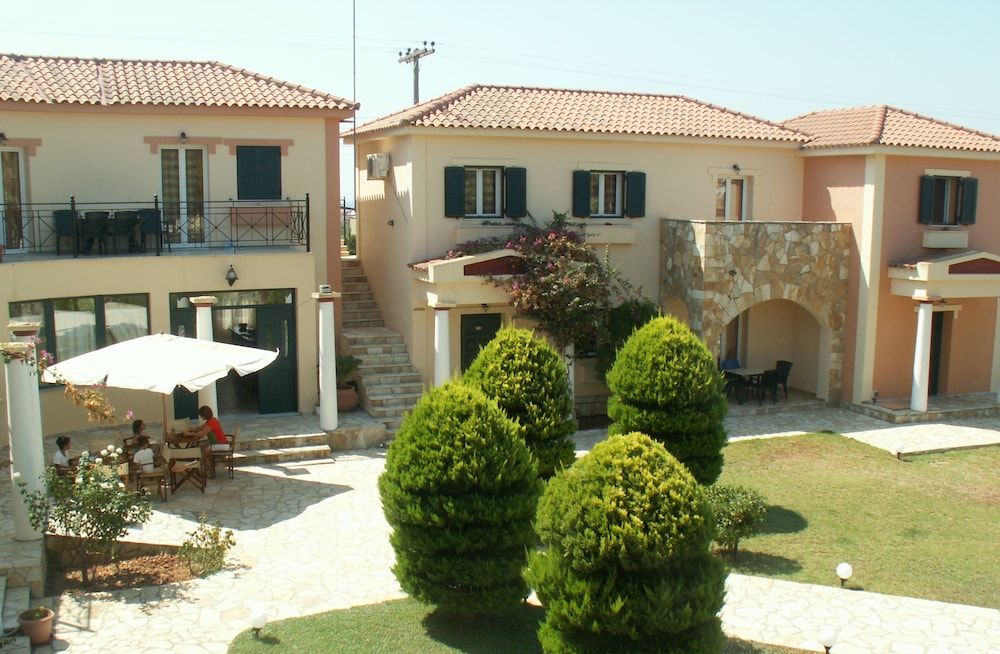 Elanthi Village Hotel 78/85
