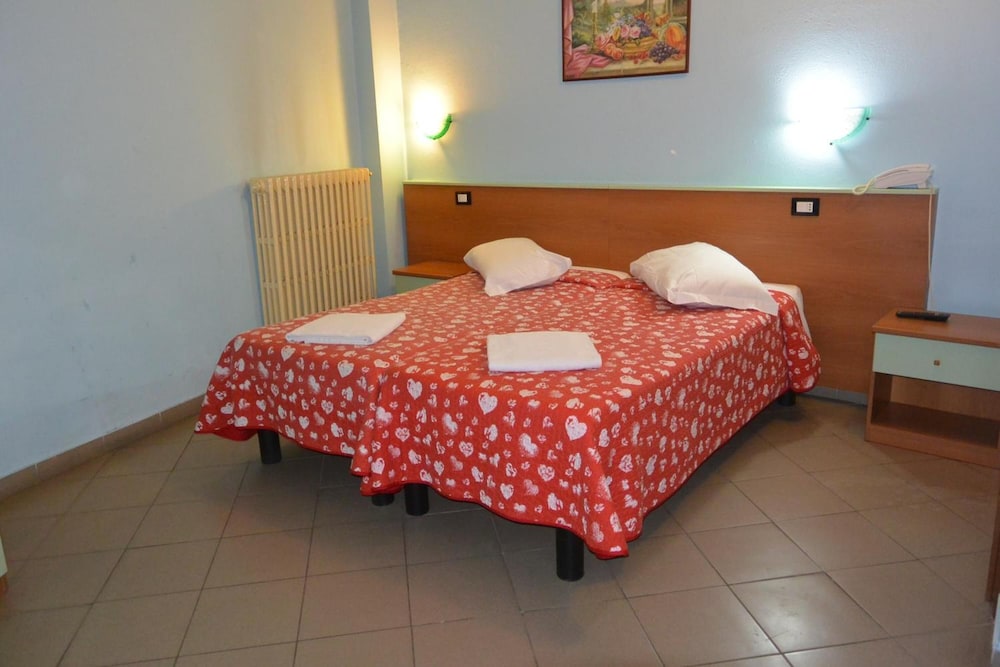 Hotel Mercurio 8/27