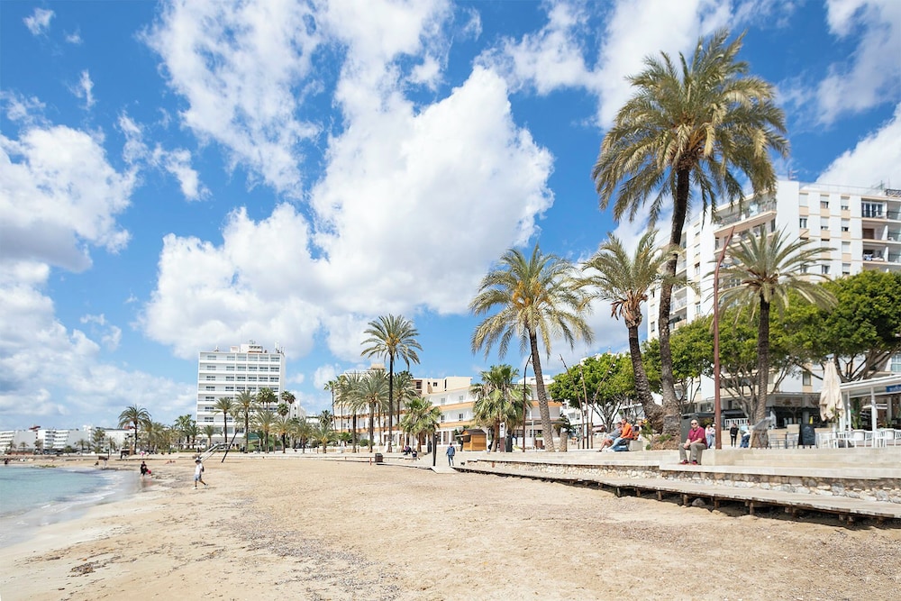 Suncoast Ibiza Hotel - Adults Only 72/77