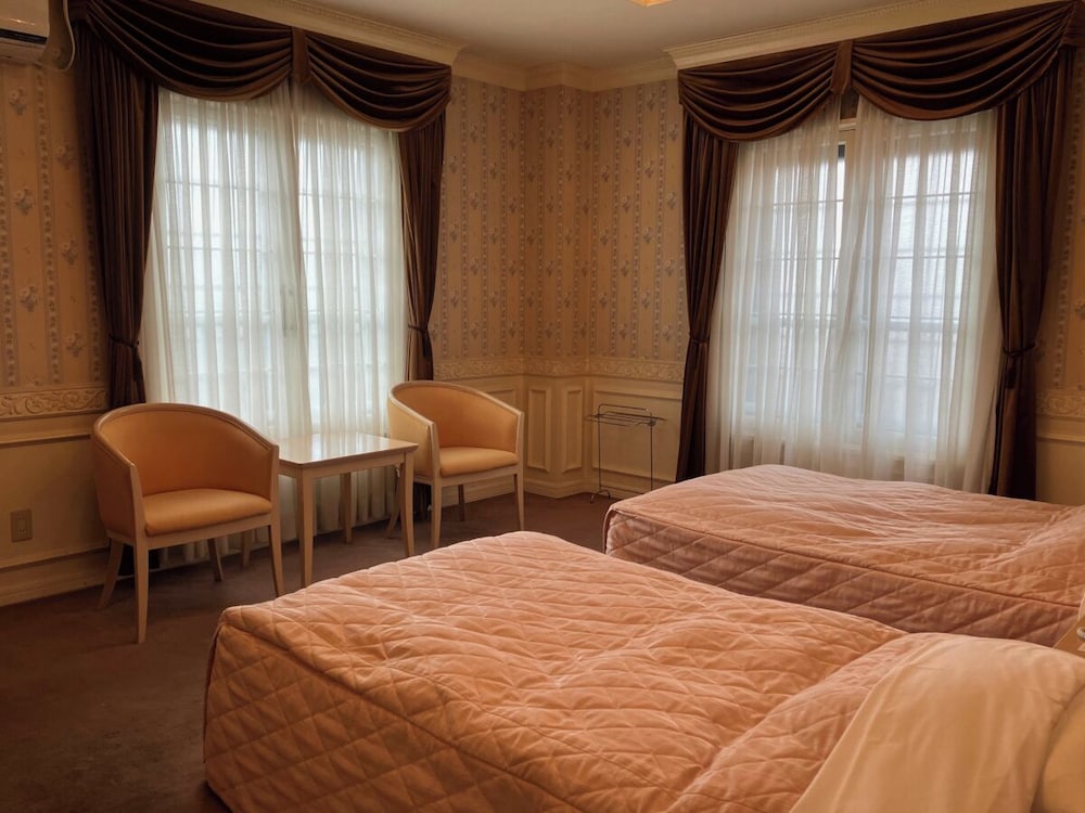 Room, Twin Beds