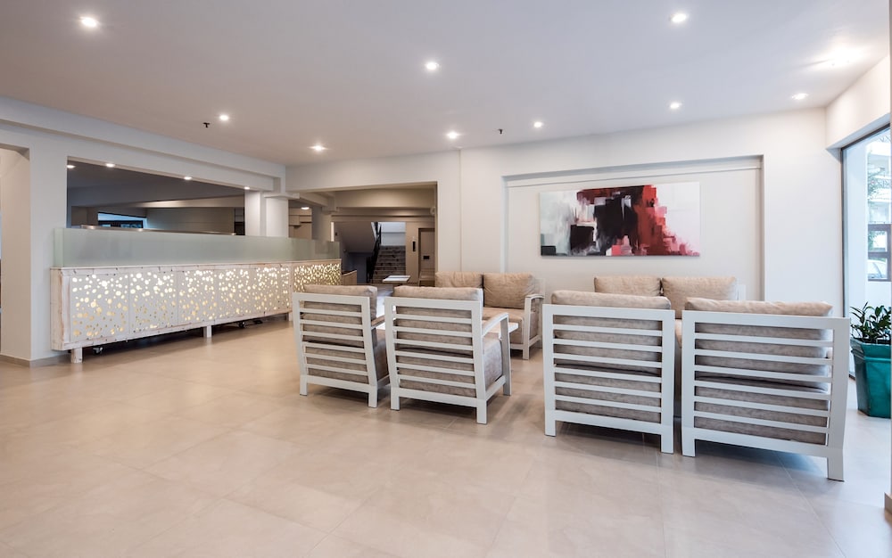 Artemis Hotel Apartments 30/50