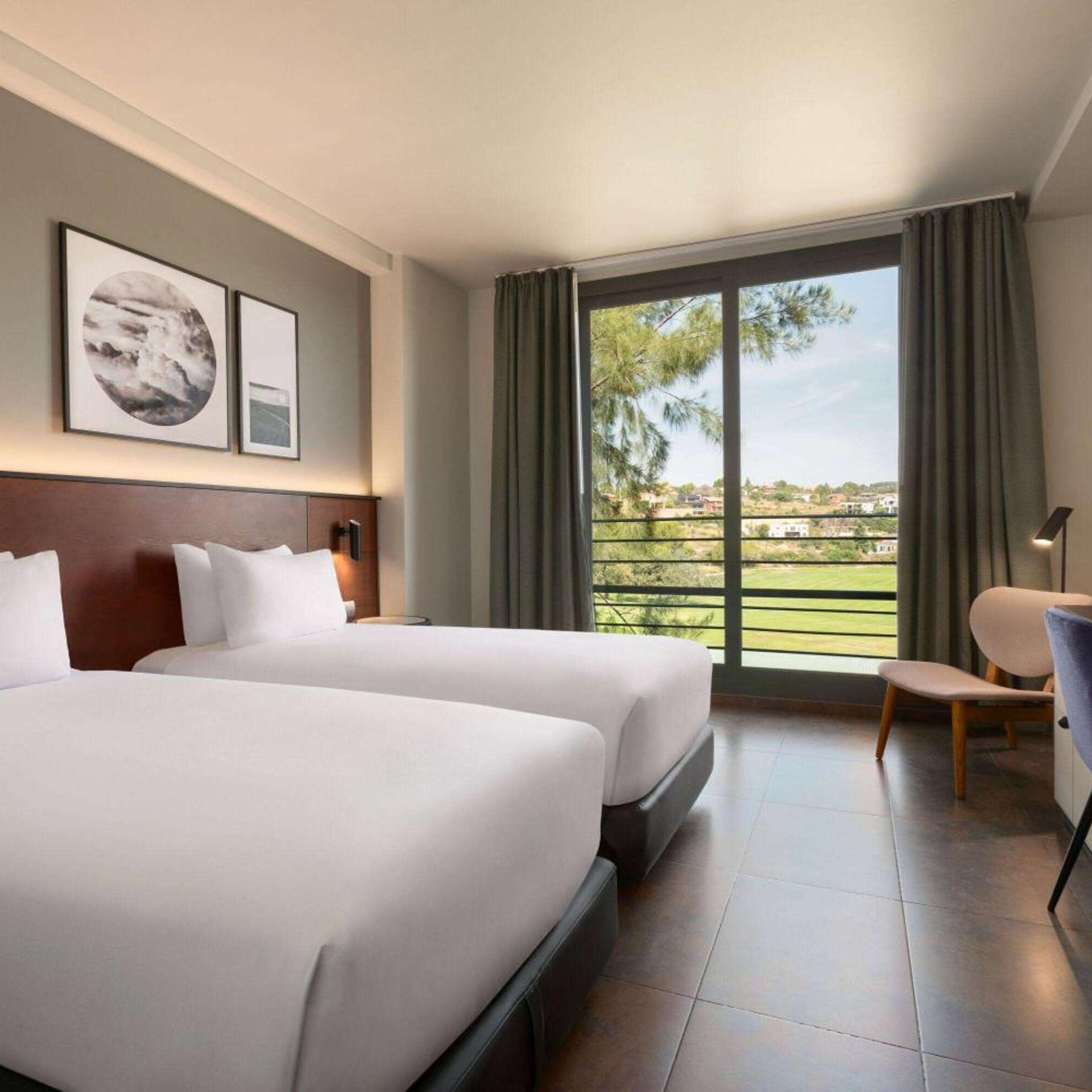 ROOM, KING BED, GARDEN VIEW