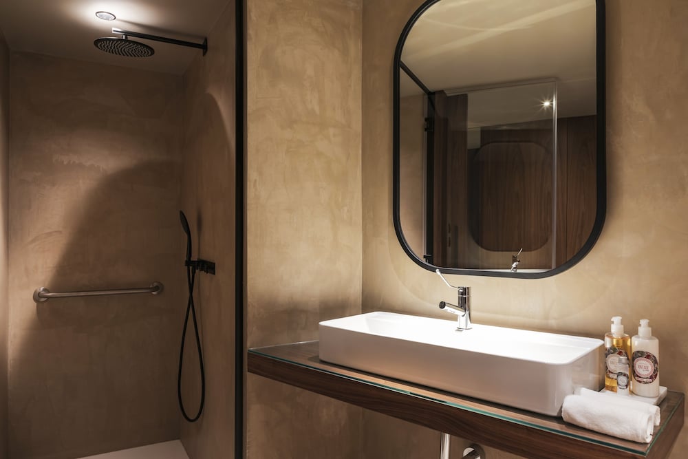 Fontinha Porto a Trademark Collection by Wyndham 54/58