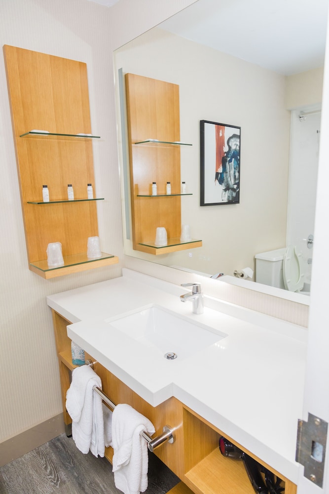 Delta Hotels Columbia Northeast 16/19