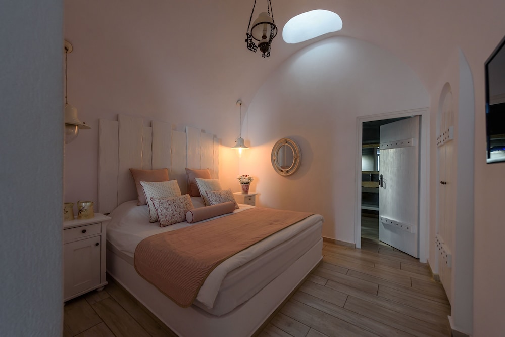 Senses Suites 8/50