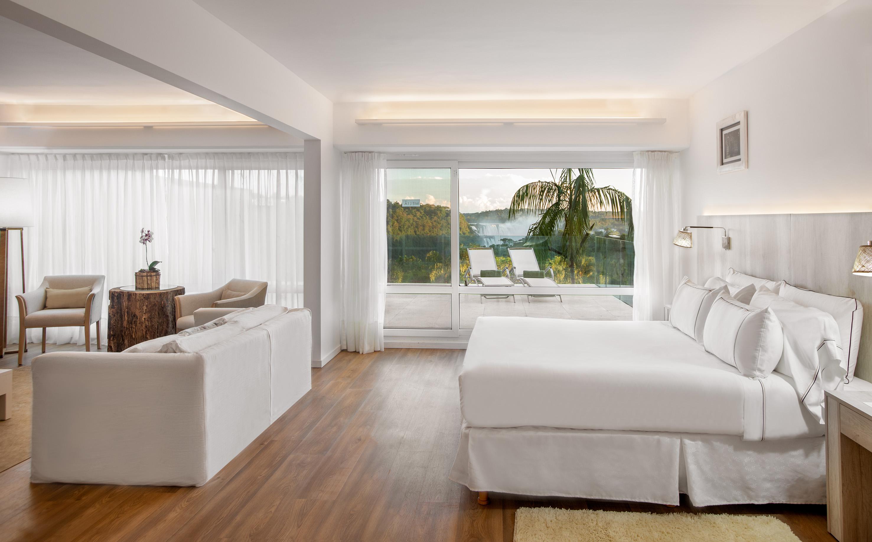 Junior Suite, Deluxe