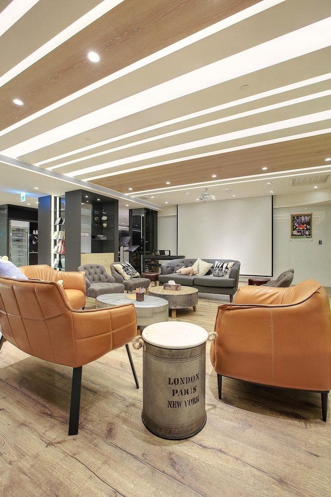 Taiwan Youth Hostel & Capsule Hostel 70/81