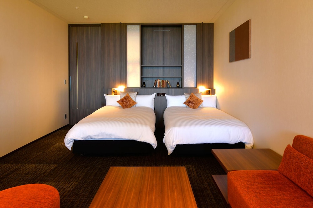 Exective Twin Room with Cypress Onsen View Bath Non Smoking، Hotel Premium Lake Toya 7/10