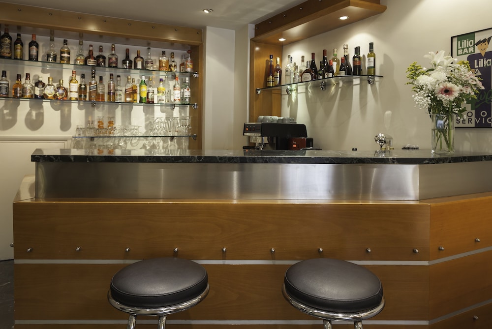 Lilia Hotel Piraeus 10/47