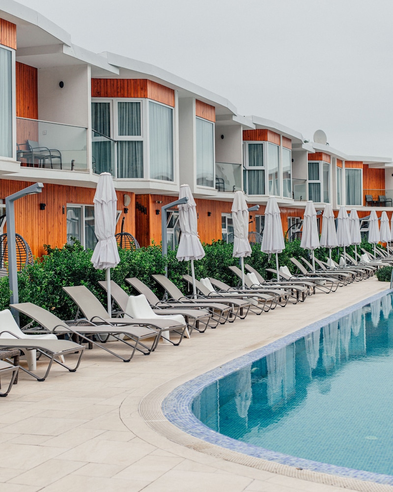 Riva Hill Resort 44/48