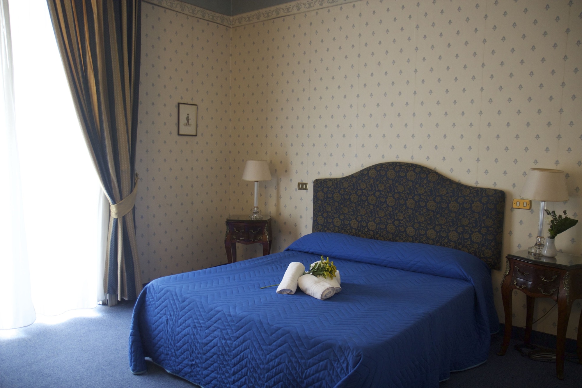 STANDARD, DOUBLE BED