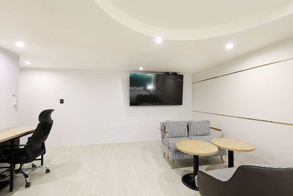 Hotel Tomgi 90/99