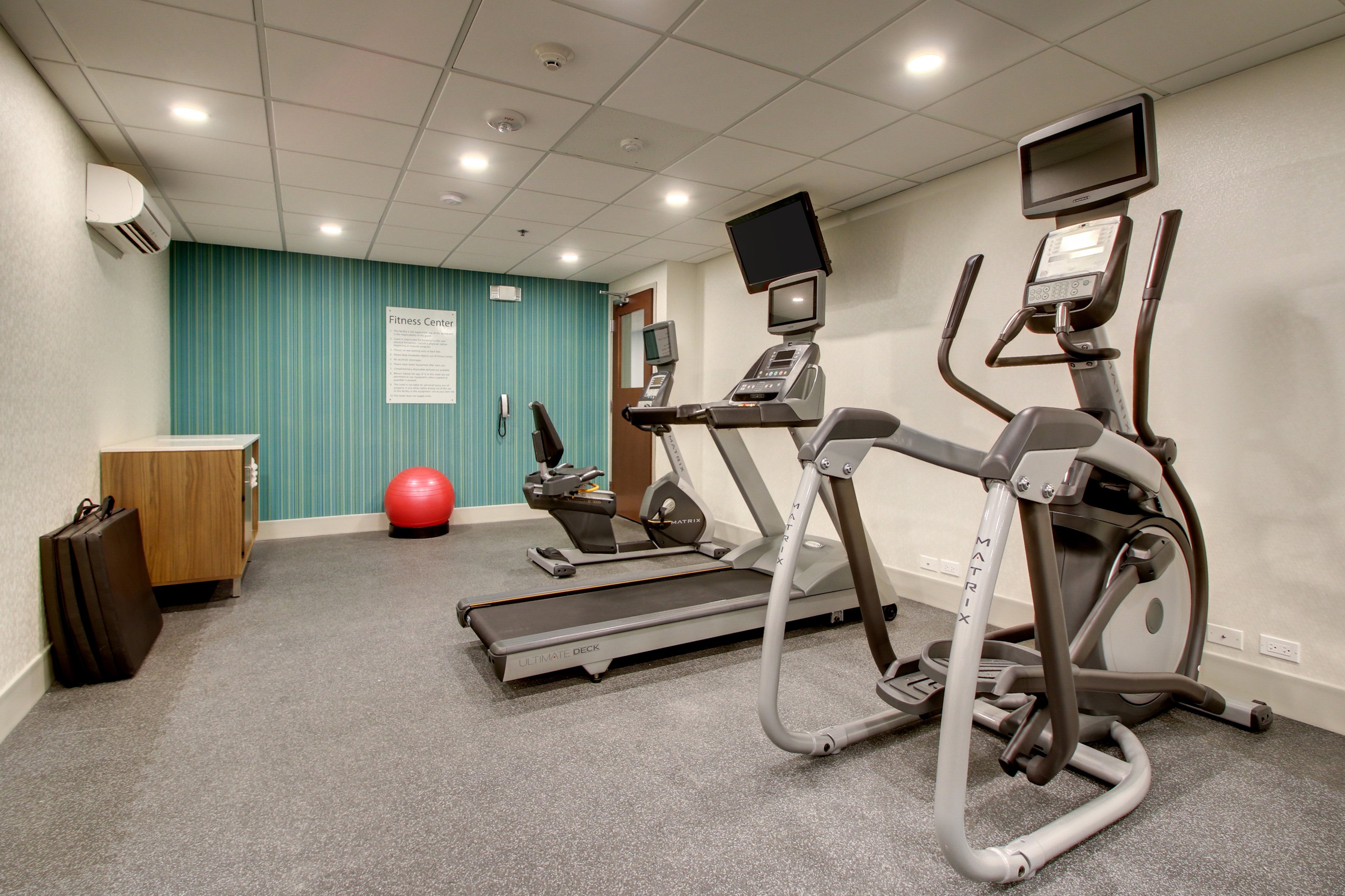 Holiday Inn Express & Suites AURORA NAPERVILLE 19/41