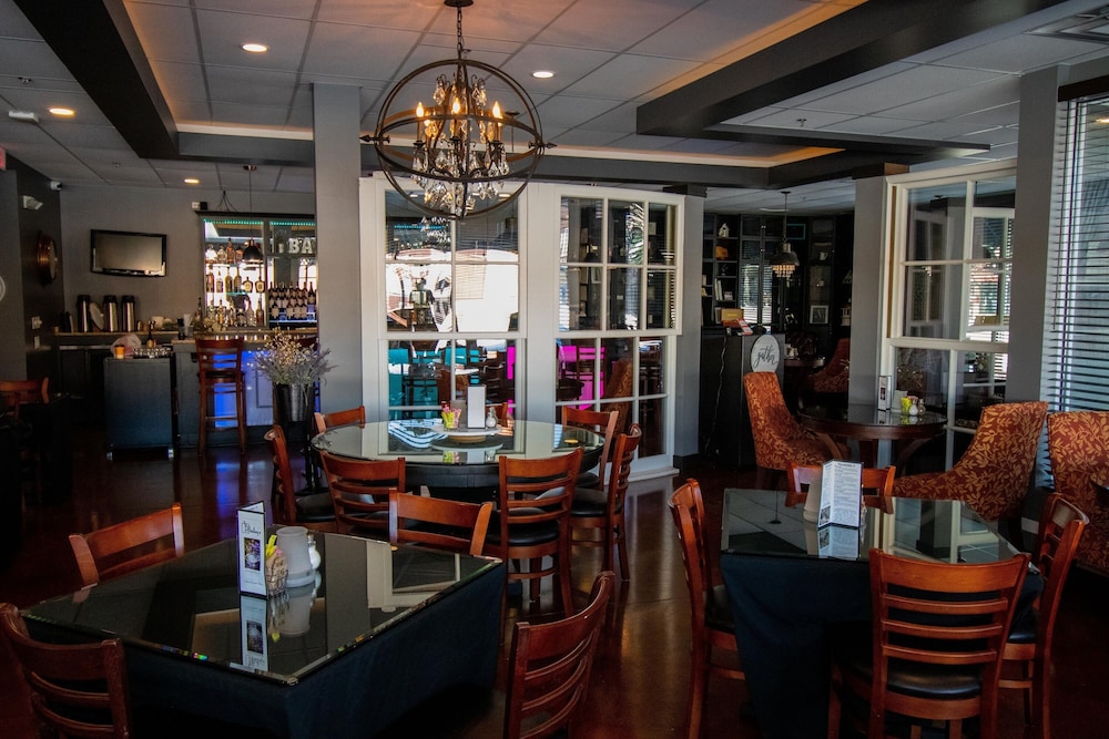 The Inn on Sheridan 48/71