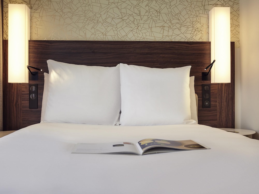 Mercure Paris Arc de Triomphe Etoile 44/72