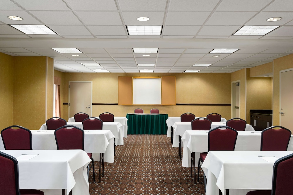 Hampton Inn & Suites Bluffton-Sun City 36/43