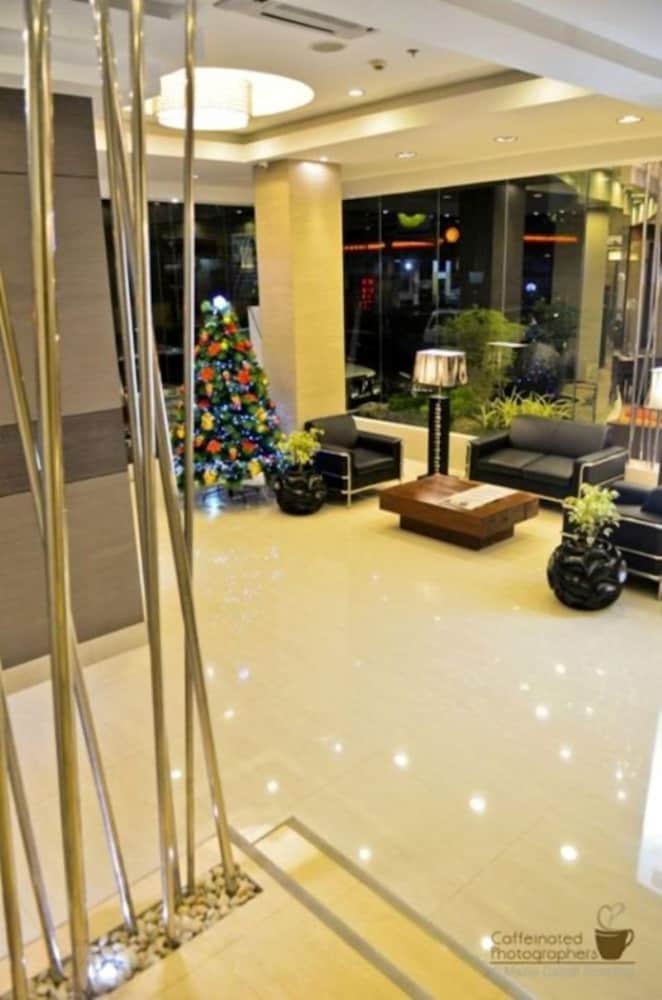 D Hotel And Suites 48/50