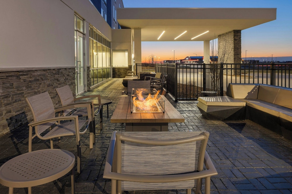 SpringHill Suites by Marriott Bettendorf 18/35