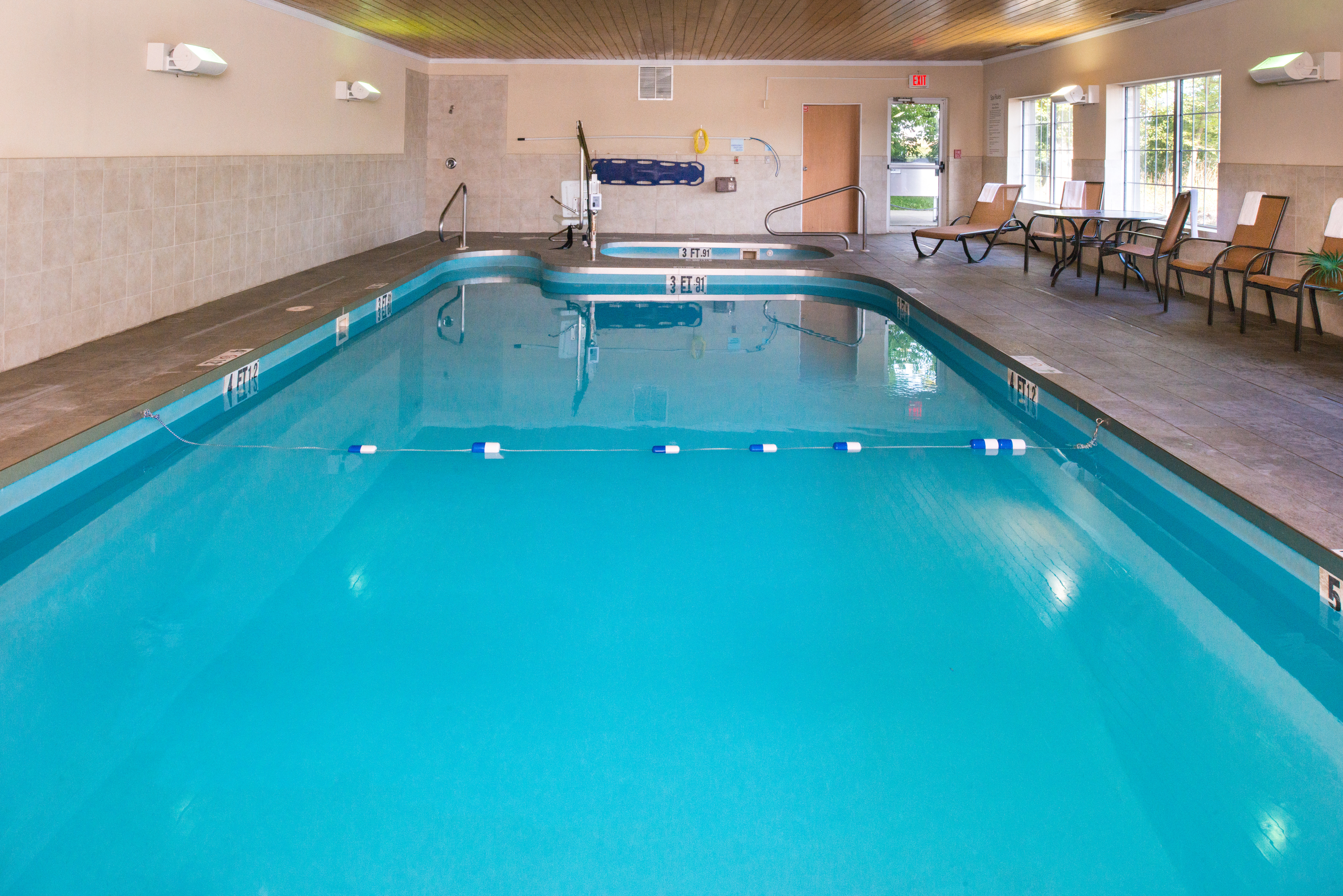 Holiday Inn Express Hotel And Suites Bucyrus 21/36