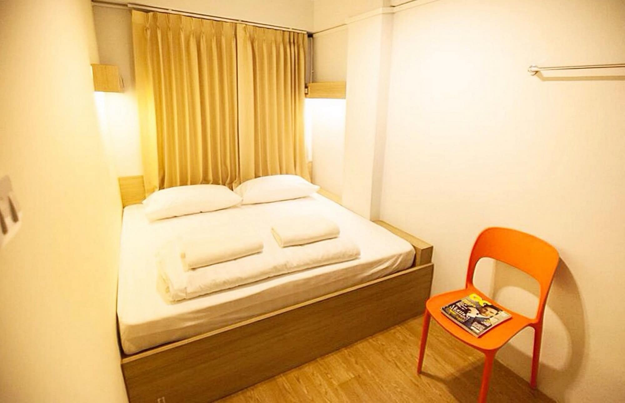 ROOM, DOUBLE BED, SHARED BATHROOM
