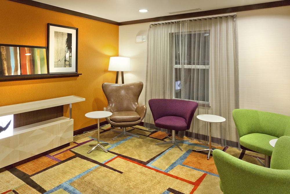 Fairfield Inn And Suites San Bernardino 32/47