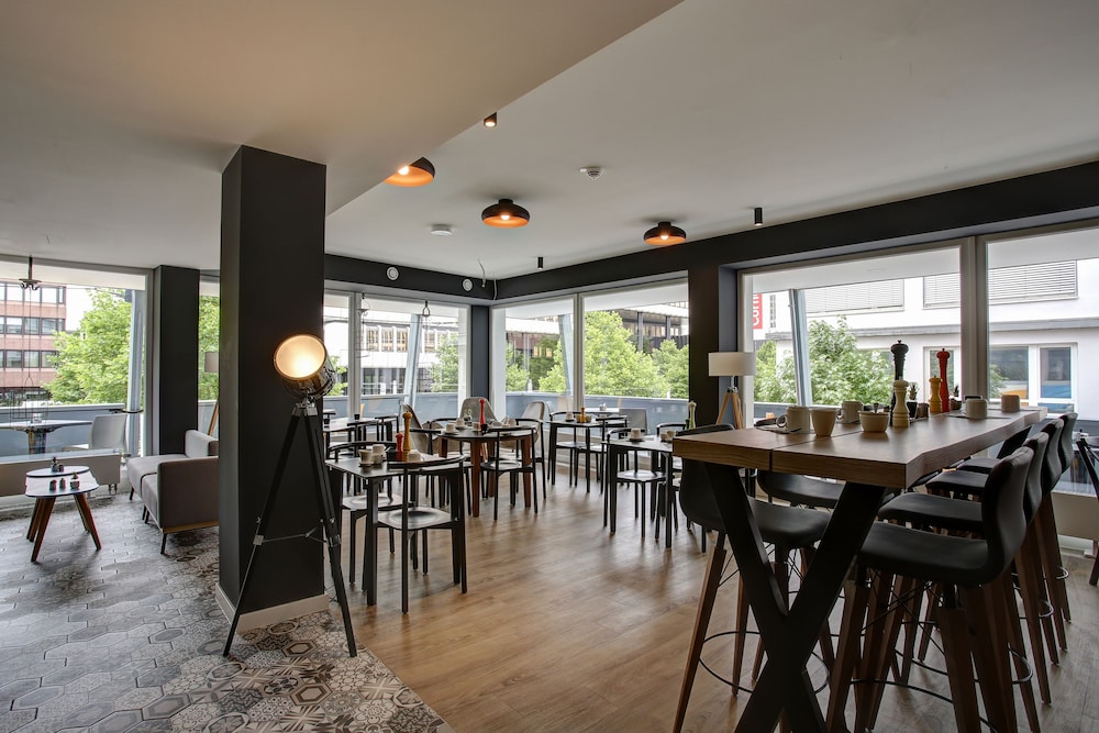 Vienna House Easy by Wyndham Dortmund 46/57