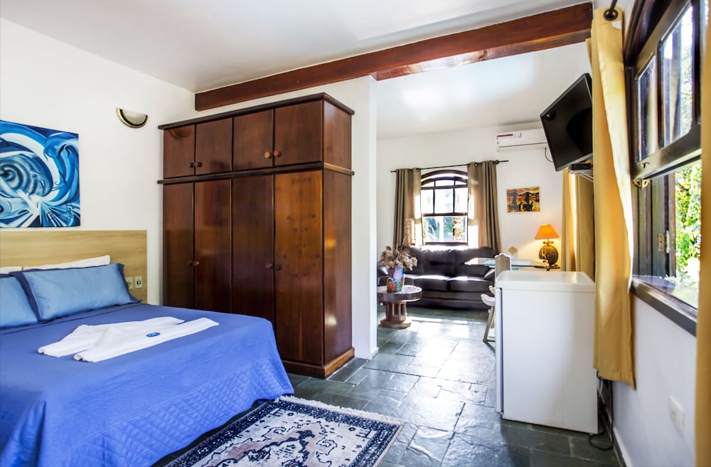 Feiticeira Praia Hotel 24/79