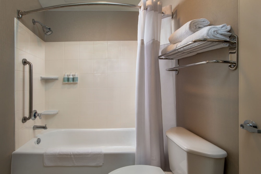 Springhill Suites Hagerstown 50/50