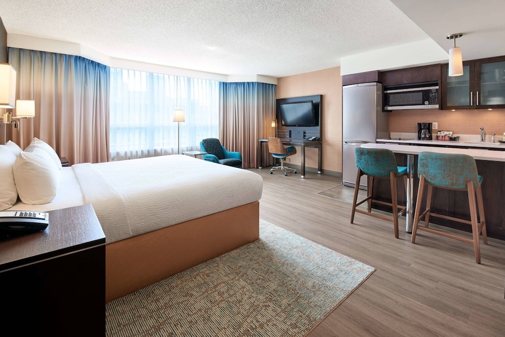 Room at Residence Inn by Marriott Vancouver Downtown, VANCOUVER - BRITISH COLUMBIA