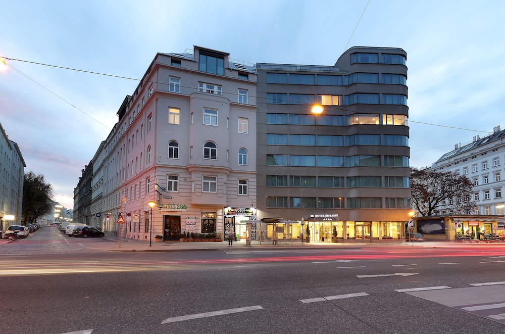 Eurostars Embassy 3/55