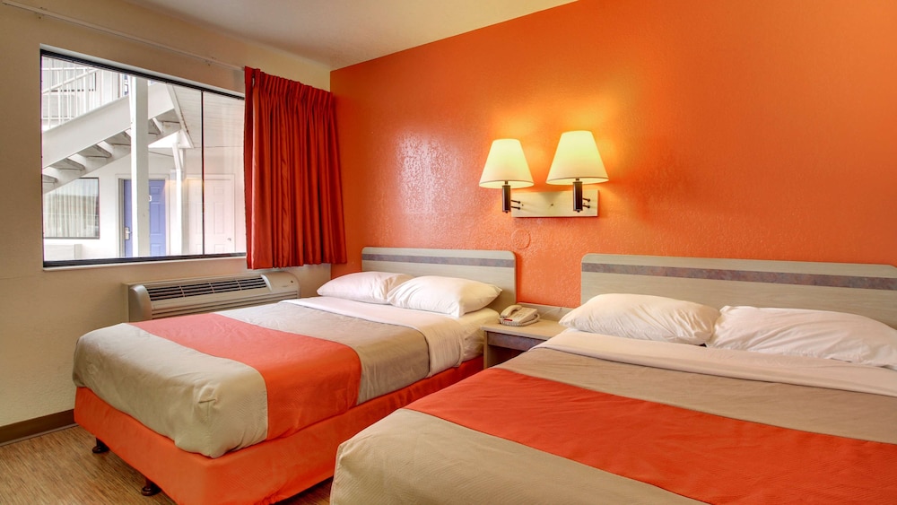 Motel6 Elizabethtown, KY 20/55