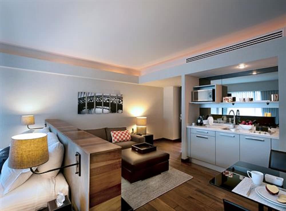 Las Suites 42/67