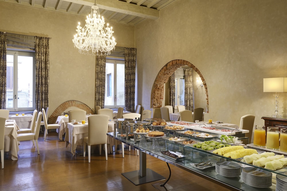 Brunelleschi Hotel Florence 59/72