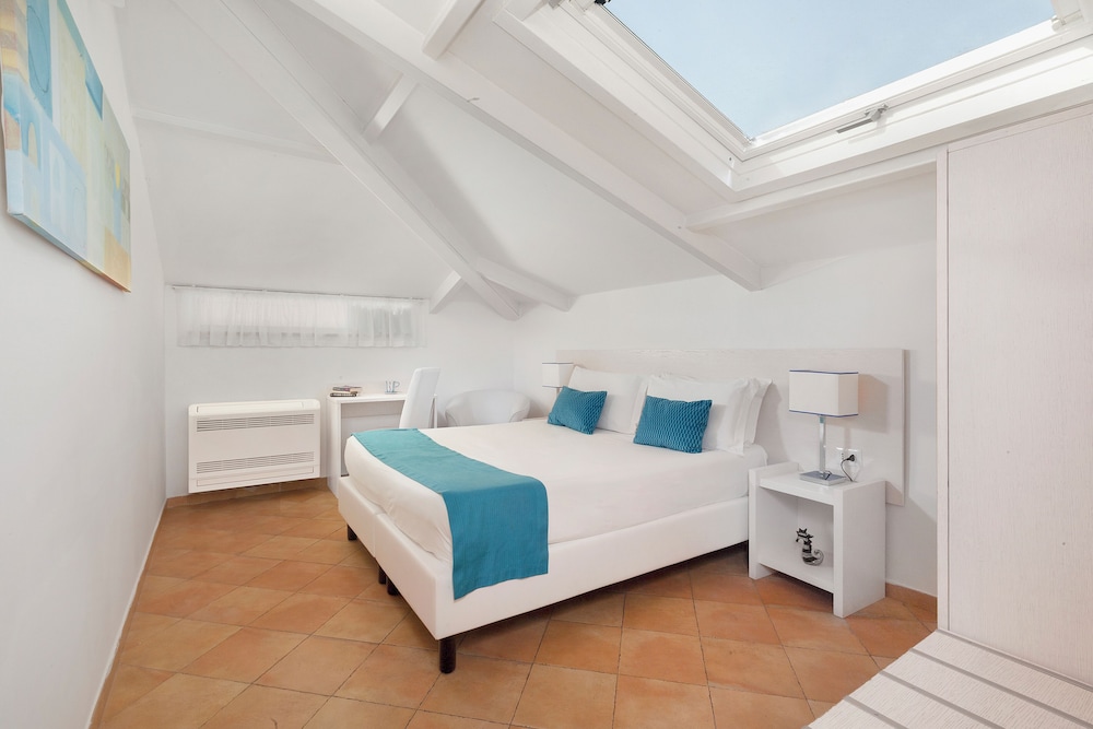 Tasso Suites 9/71