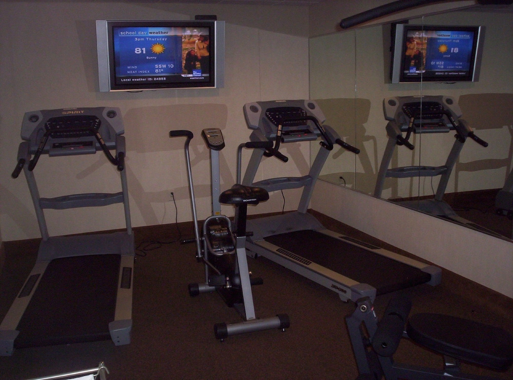 Holiday Inn Express and Suites Lincoln South 38/53