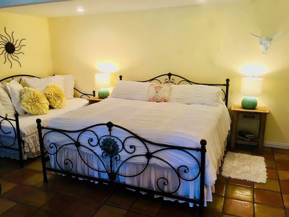 Casa Del Sol Bed And Breakfast 25/68