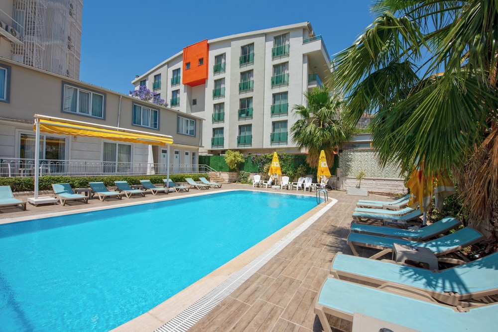 CITRUS PARK HOTEL 53/56