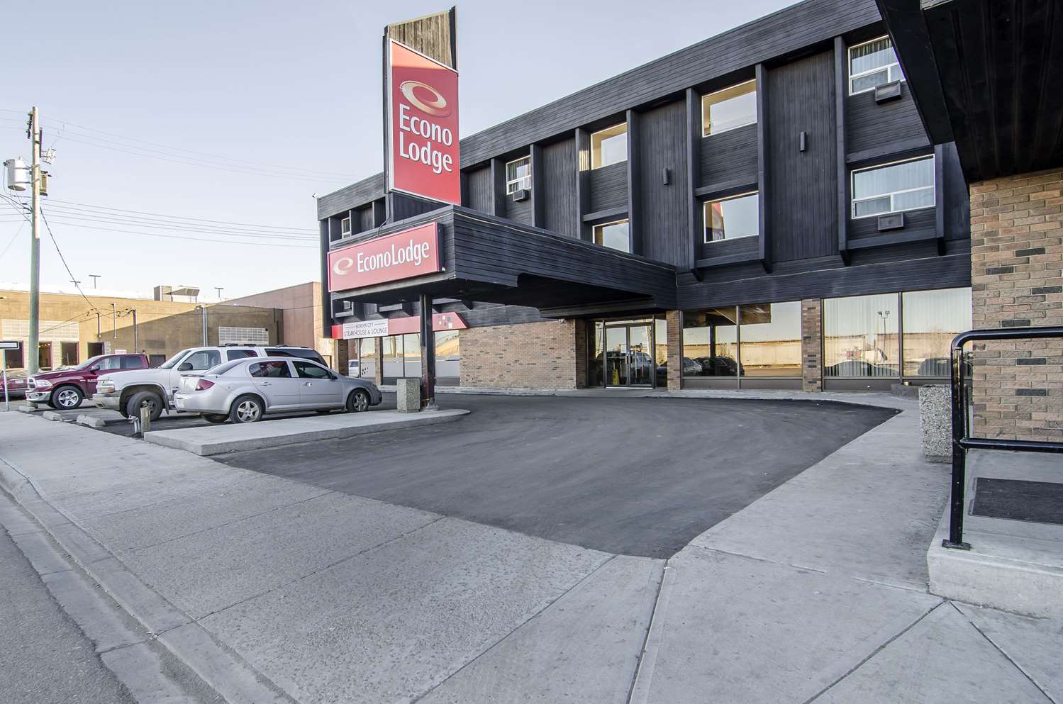 Econo Lodge Lloydminster 16/18