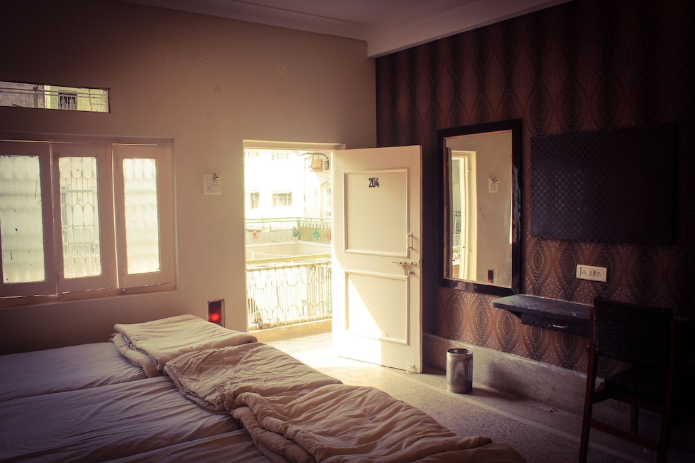 Hotel Anand Palace 9/40