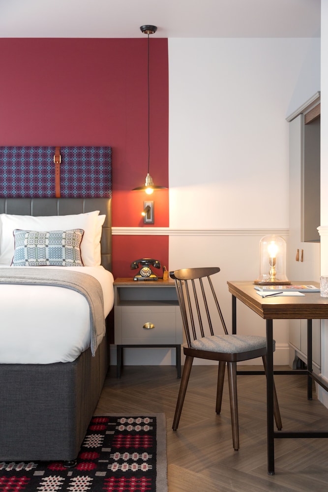 HOTEL INDIGO CARDIFF 54/63