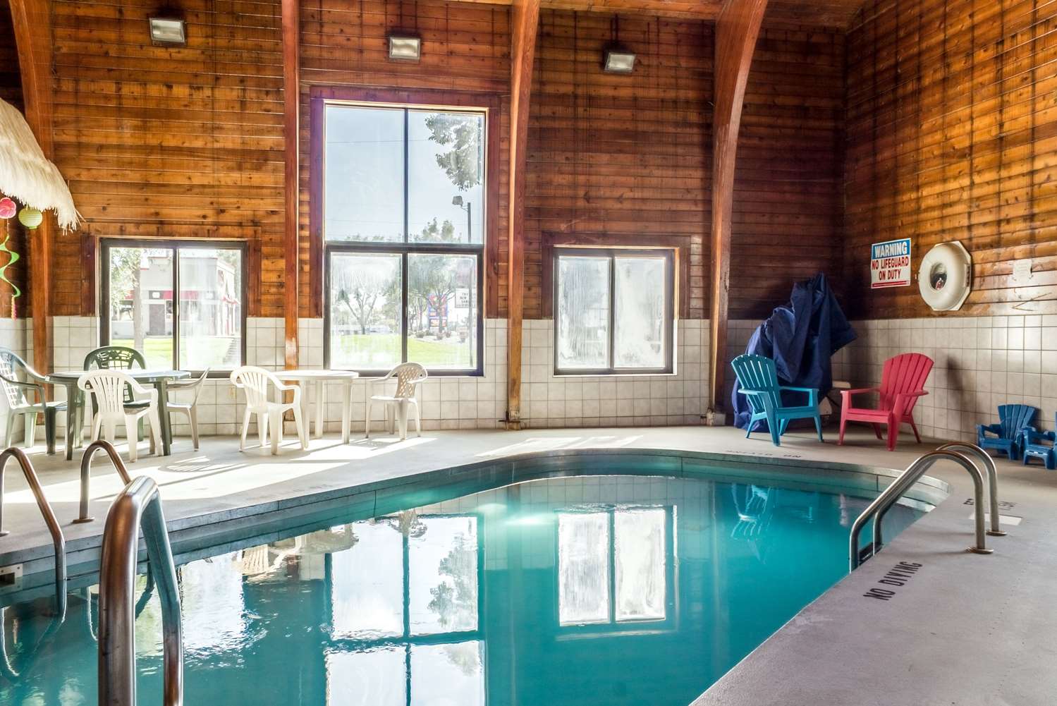 swimming pool spa