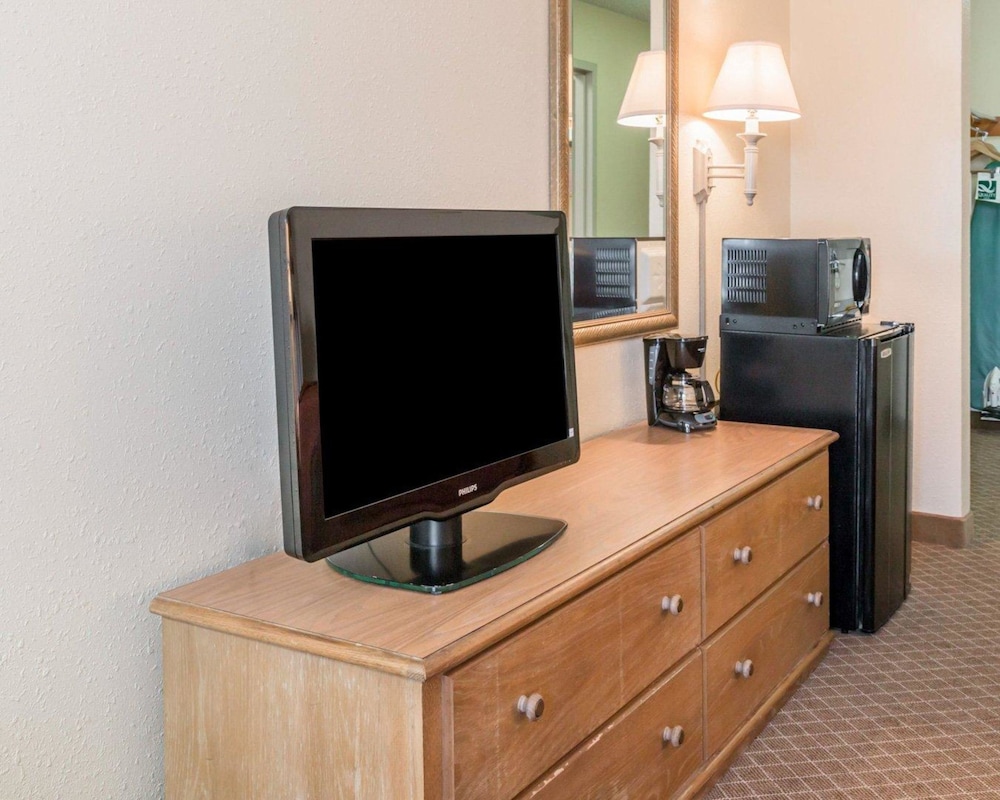 Quality Inn & Suites Monroe 43/48