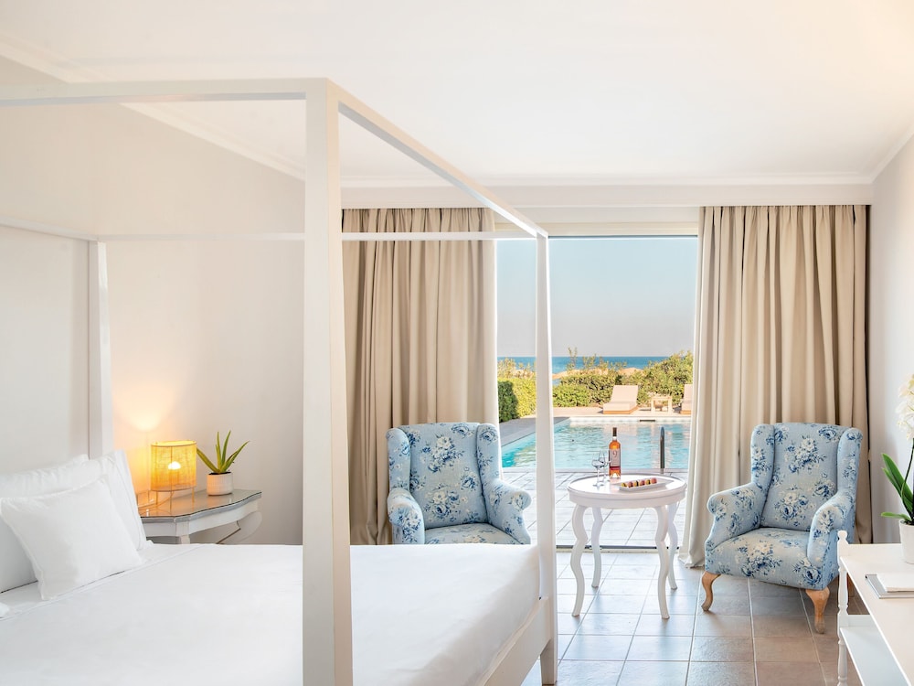 St Row, Bungalow, 1 Double and 1 Single Bed, Sea View