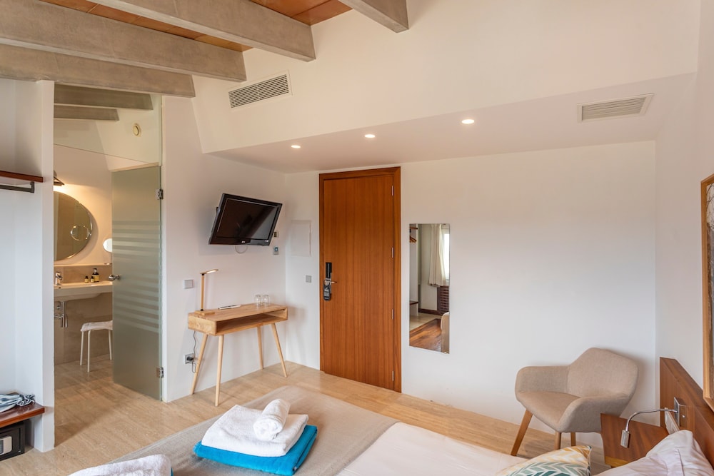 Can Cota Boutique Hotel 67/67