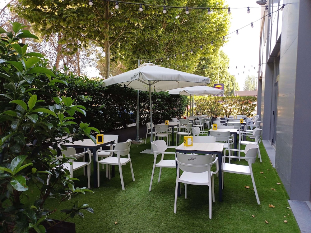 Ibis Barcelona Mollet 71/76