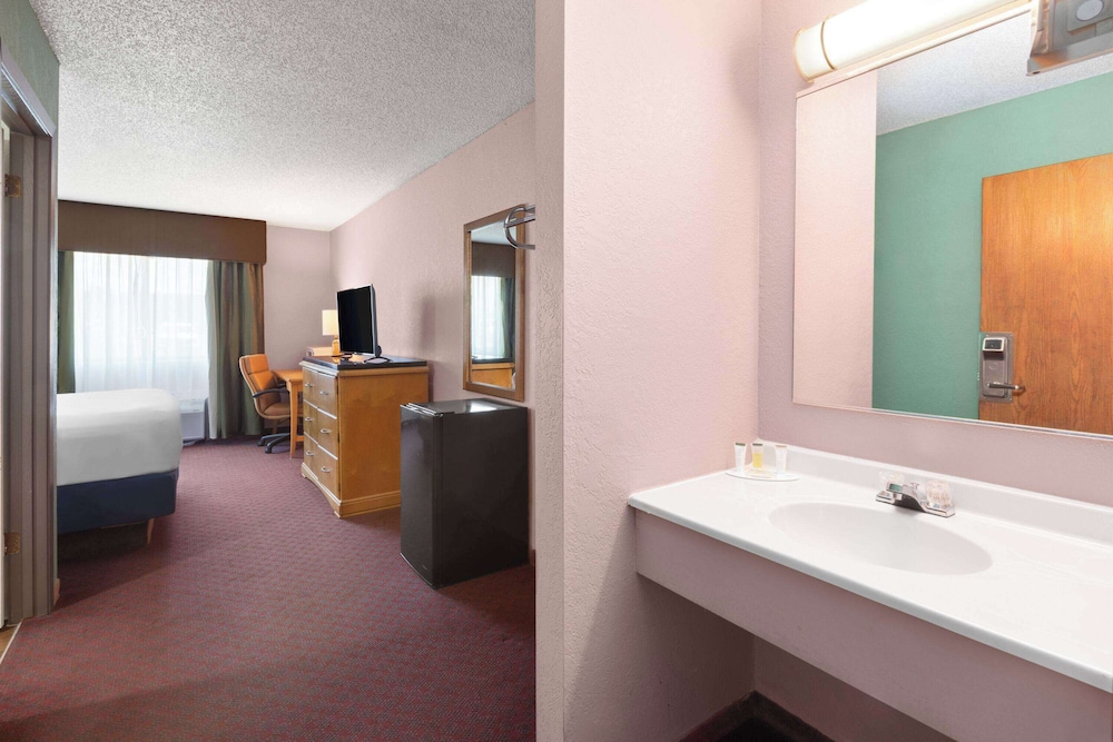 Travelodge By Wyndham Redwood Falls 26/30