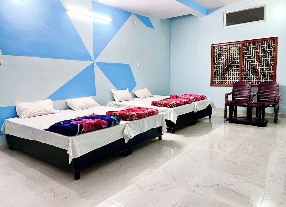 Trilok Residency 15/50