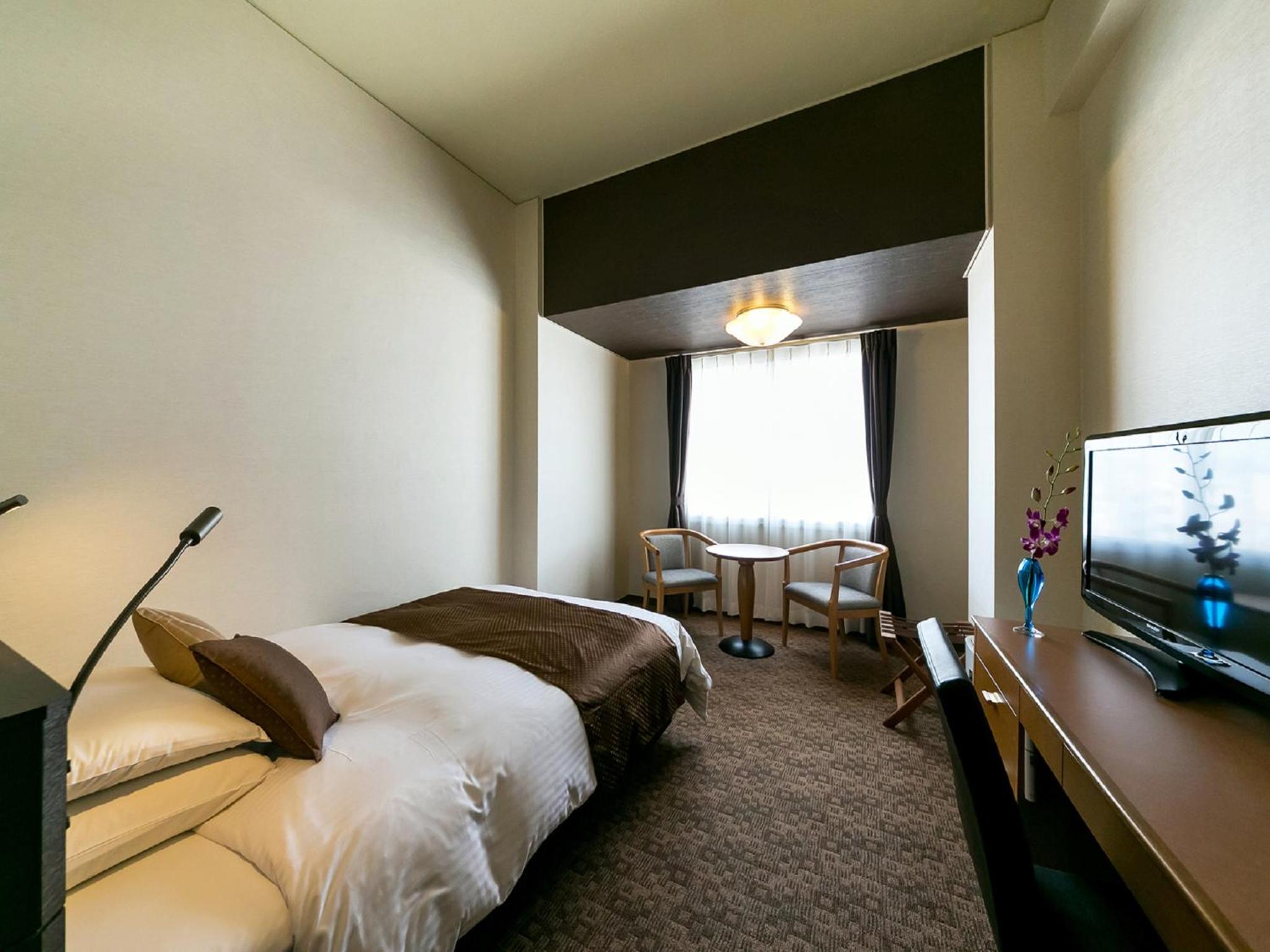 Superior, Double Bed, East Wing