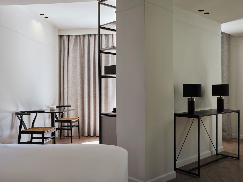 Lithos Hotel 32/46