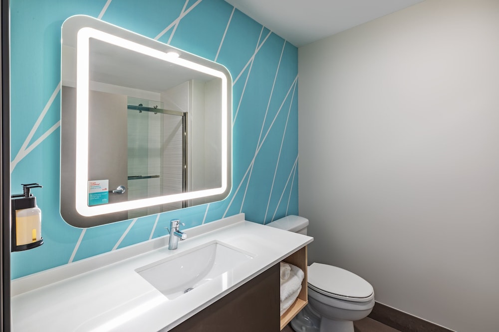 Avid Hotel Bentonville Rogers 14/62